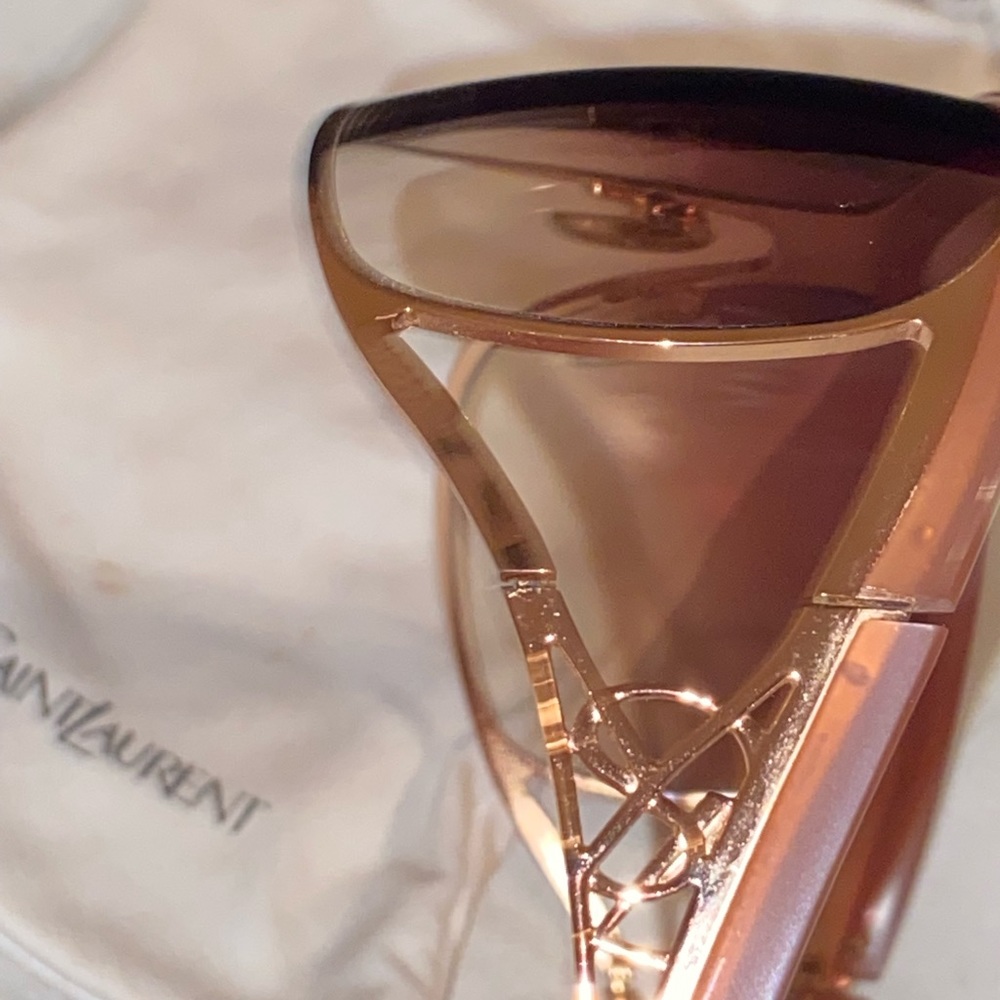 YSL sunglasses used but in mint condition for used glasses - Picture 7 of 11